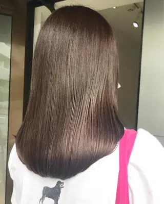 セミロング カラー navile momoのヘアスタイル