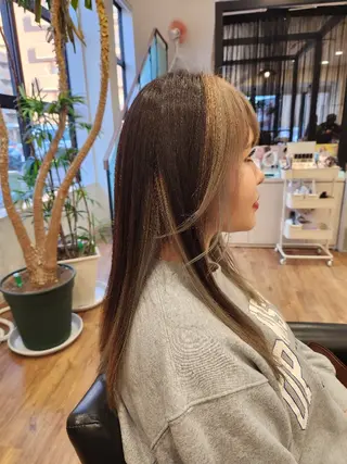 ロング カラー 橘 莉穂のヘアスタイル