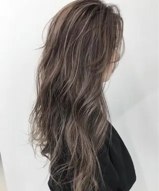 ロング naomi (夜間営業受付中★)のヘアスタイル