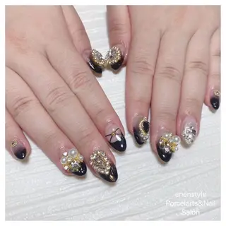 ミディアム ネイル 🐾enen style 🐾のネイルデザイン