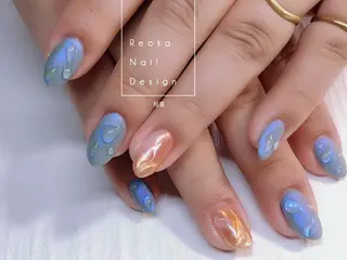 ミディアム ネイル Blowe ニュアンスのネイルデザイン