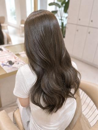 ロング カラー Akane レイヤー/艶カラーのヘアスタイル
