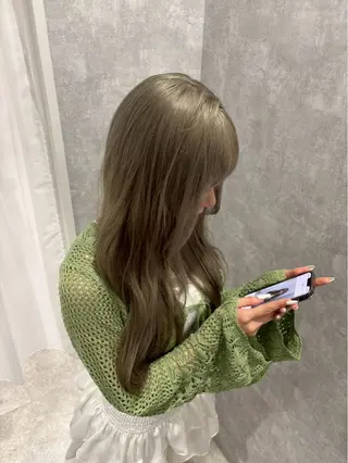 ロング カラー 紅都🫧 透明感水光カラーのヘアスタイル