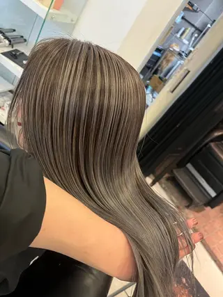 ロング ケアブリーチ&シール エクステの店和田翔莉のヘアスタイル