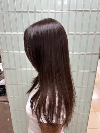 ロング カラー 秋山 果凜のヘアスタイル