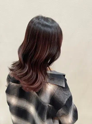ロング カラー LABO. 門屋和香那のヘアスタイル