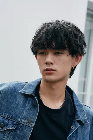 パーマ 八原 良来のヘアスタイル