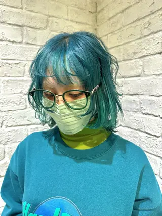 ショート カラー ブリーチカラー⸜♡⸝ クルミ🐍のヘアスタイル