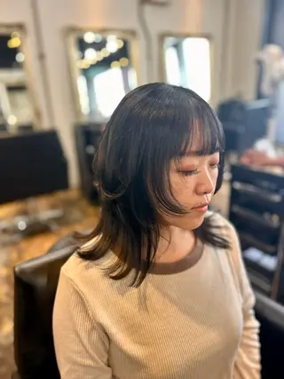 ミディアム カラー Julia🖤 産休中🌬️🩵のヘアスタイル