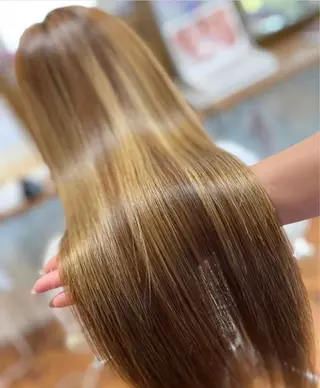 ロング Reflet RENAのヘアスタイル