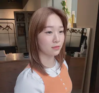 ミディアム メイ🩰ブリーチなし ダブルカラーのヘアスタイル