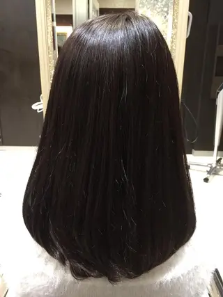 ミディアム カラー yui .のヘアスタイル