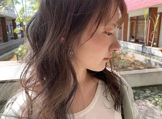 セミロング カラー ITO YUKIのヘアスタイル