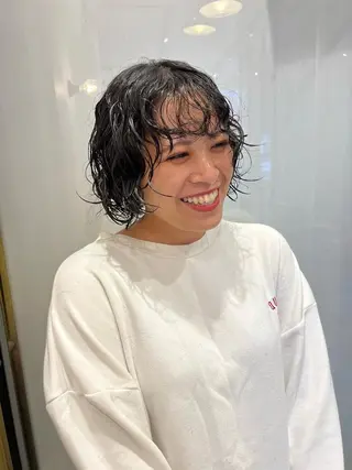 ショート パーマ AMI🎀韓国ヘア 透明感カラーのヘアスタイル