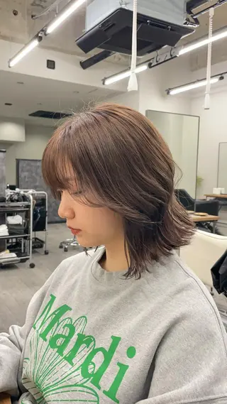 ミディアム カラー けいと髪質改善 全年齢リピート多数のヘアスタイル