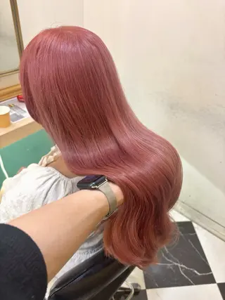 ロング カラー 🩶ナチュラル ハイトーン/はちすのヘアスタイル