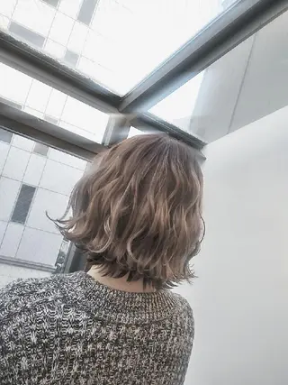 ショート カラー 大場 友稀のヘアスタイル
