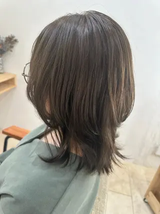 ミディアム 木村 彩花のヘアスタイル