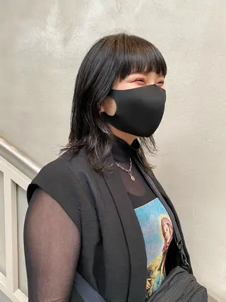 ミディアム カラー ウルフカット 811 大阪梅田 ウルフのヘアスタイル