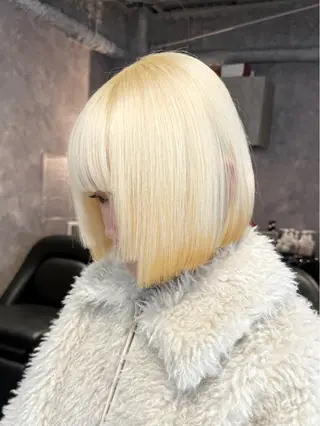 ミディアム カラー パーマ ヘアアレンジ 🌿巴結生🌱大宮 ミルクティーベージュのヘアスタイル
