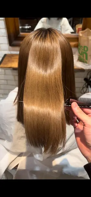 ロング 毛谷 嘉明/ブリーチカラーのヘアスタイル
