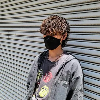 メンズ 特殊パーマ 片山恭兵のヘアスタイル