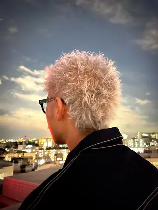 ショート カラー メンズ 狩野 孝太郎のヘアスタイル