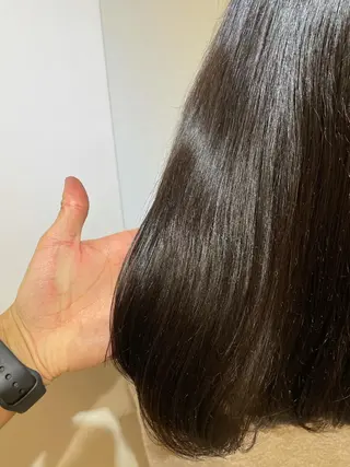 セミロング カラー 過去一の柔髪ヘア 🌿einshairのヘアスタイル