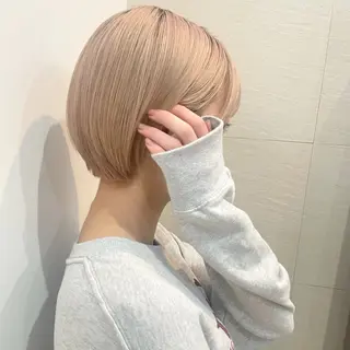 ショート カラー 顔まわり🥨レイヤー /透明感/水口舞奈のヘアスタイル