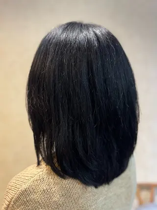 ミディアム 吉永 衣織のヘアスタイル