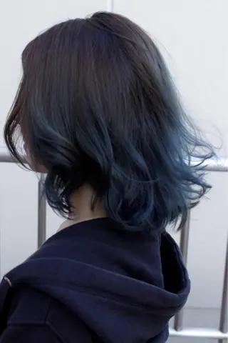 カラー Noyヨシモト ヒロトのヘアスタイル