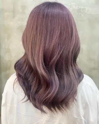 セミロング カラー ヘアアレンジ 志賀 あずみのヘアスタイル