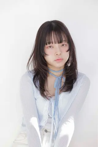 セミロング カラー 韓国レイヤー髪質改善 ダブルカラーみつきのヘアスタイル