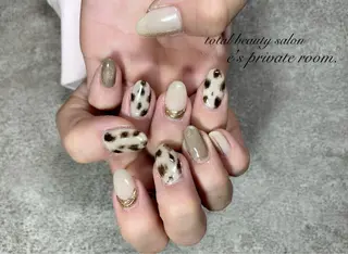 ネイル LAVISH 大和店 🤱子連れ大歓迎のネイルデザイン