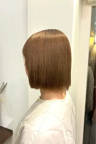 ミディアム カラー ショート/ウルフ ハイトーン/カイセイのヘアスタイル