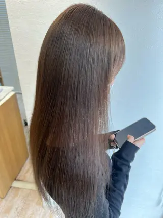 ロング カラー 小野 眞白のヘアスタイル