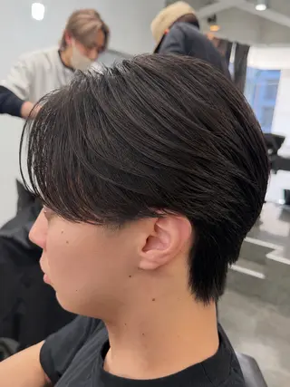パーマ メンズ 梅田/センターパート 山下学偉のヘアスタイル