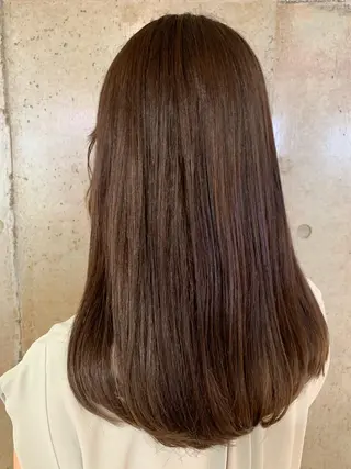 カラー 近 紗理奈のヘアスタイル
