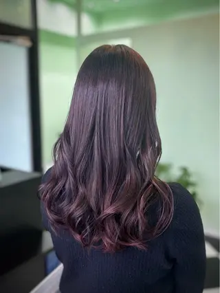 セミロング 髪質改善🫧艶カラー 🫧💙佐藤真優のヘアスタイル