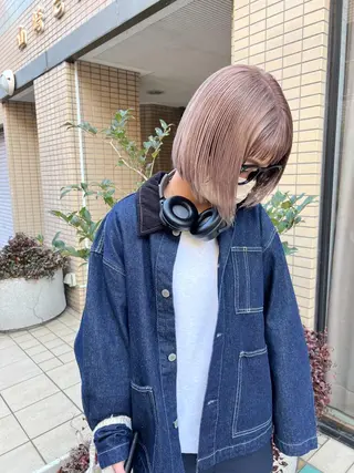 ミディアム カラー 顔周りレイヤーカット ブリーチminamiのヘアスタイル