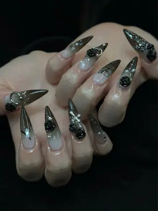 ネイル Iconic Nailのネイルデザイン