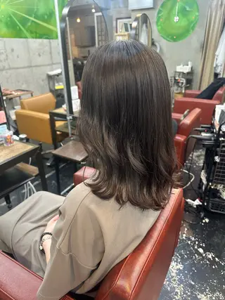 ミディアム 保井 実奈美のヘアスタイル