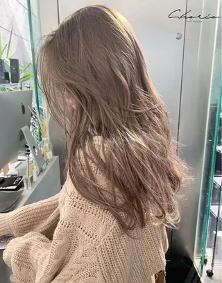 ロング カラー CHERIEブリーチ ダブルカラー 天神のヘアスタイル