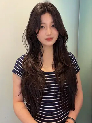 ロング 高山沙来/ストレート パーマ特化/縮毛矯正のヘアスタイル