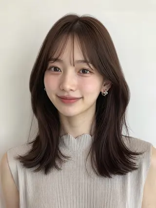 ミディアム LITTLE CLOSETのヘアスタイル