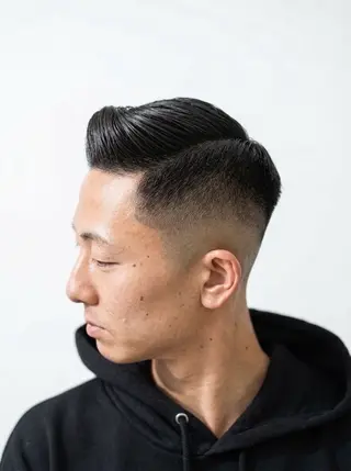 ショート メンズ 深井 龍生のヘアスタイル