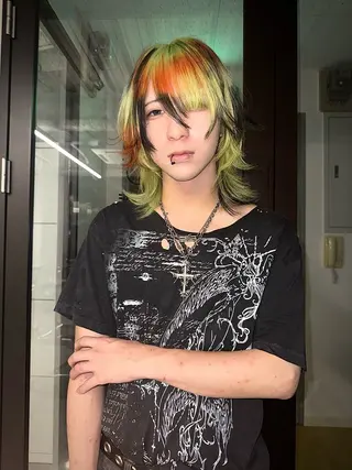 ミディアム カラー 複雑履歴修正/梅田 デザインカラー/しんのヘアスタイル