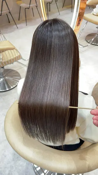 ロング 縮毛矯正✨🫧 レイヤー川村利幸のヘアスタイル