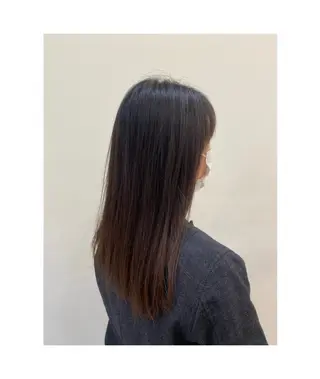 カラー 新嵩 真理のヘアスタイル