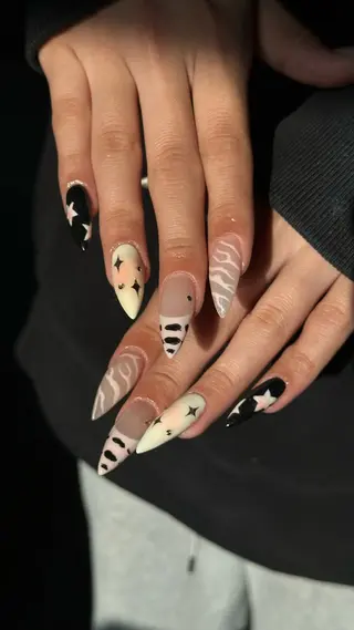 ネイル Ru _Baddiesのネイルデザイン